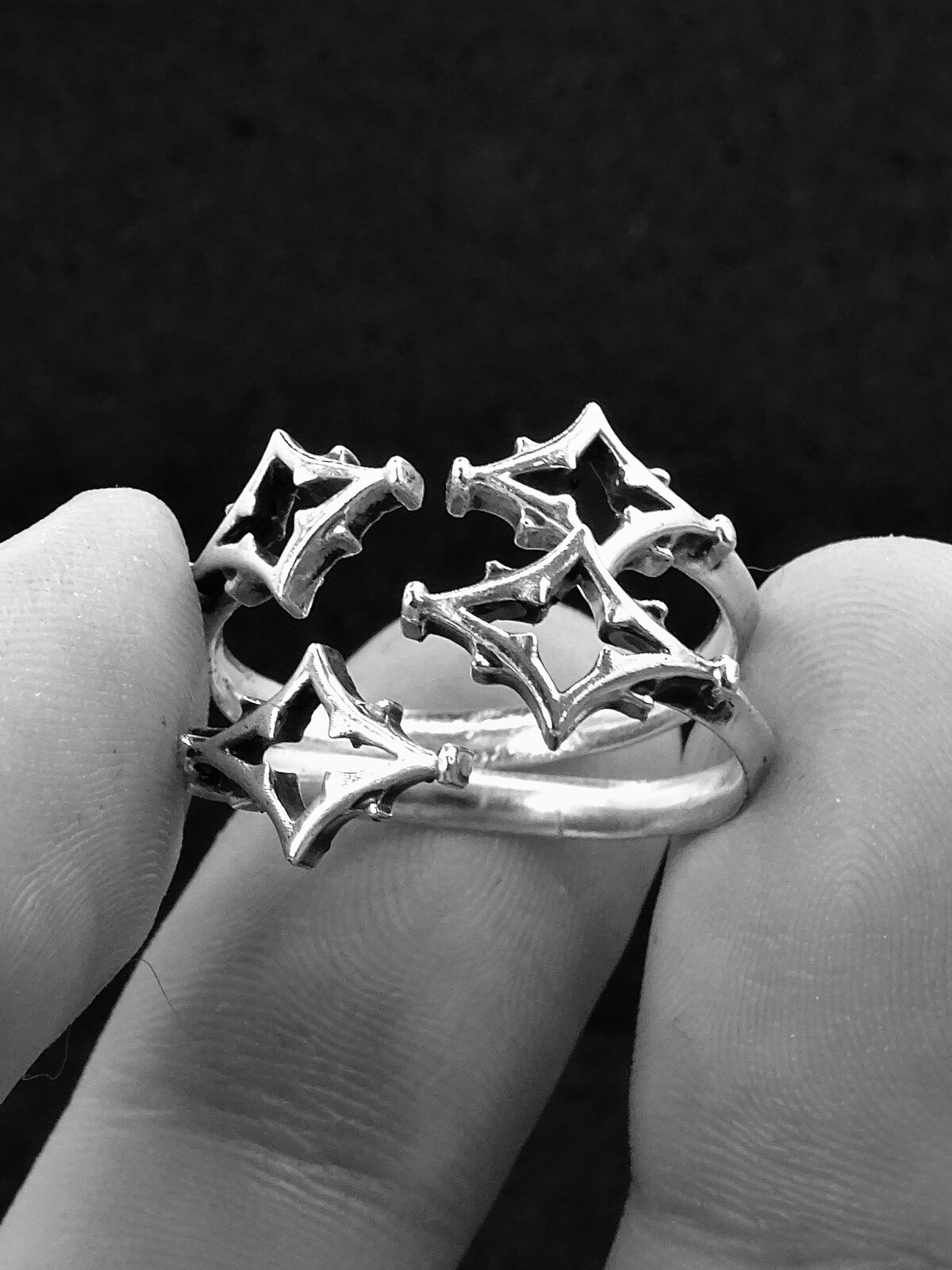 VESTIGE RING